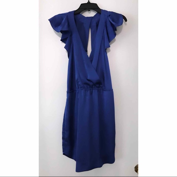 BCBG Open Back Dress with Pockets 😍 - Picture 3 of 4